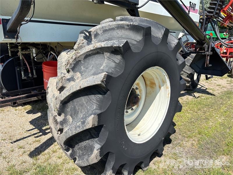 Bourgault 5710 50 ft Air Seeder Perfuradoras