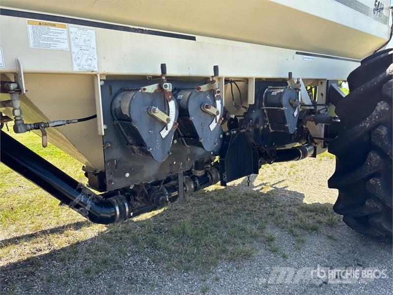 Bourgault 5710 50 ft Air Seeder Perfuradoras