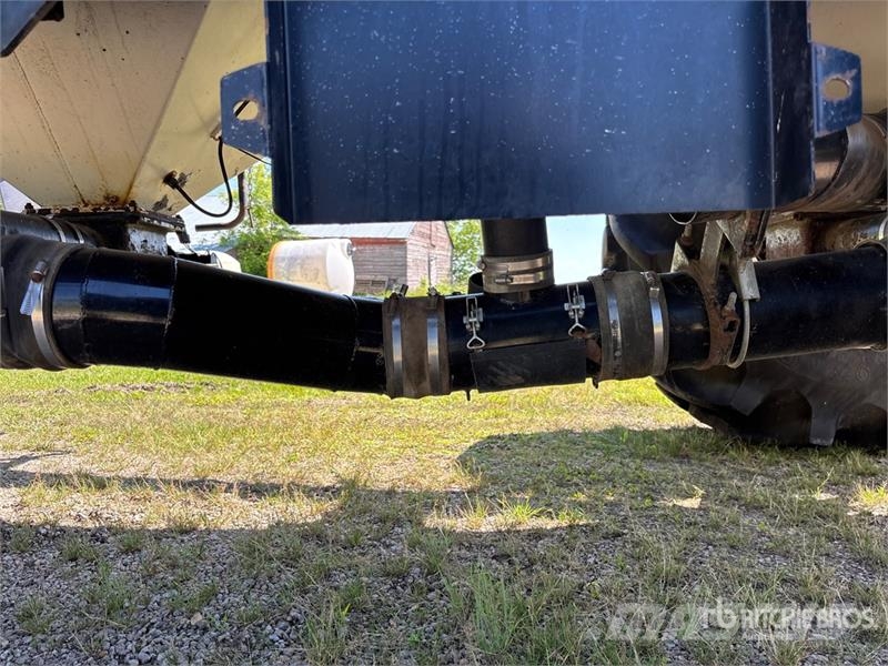 Bourgault 5710 50 ft Air Seeder Perfuradoras