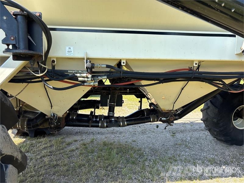 Bourgault 5710 50 ft Air Seeder Perfuradoras