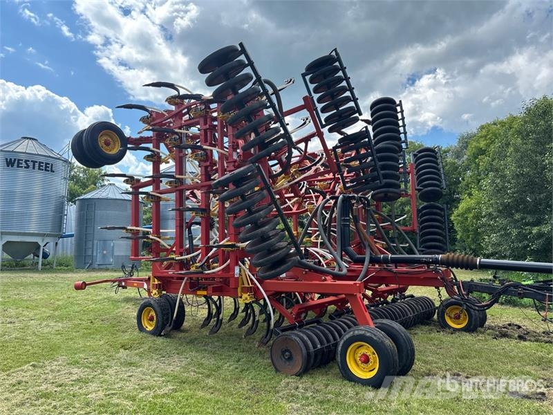 Bourgault 5710 50 ft Air Seeder Perfuradoras