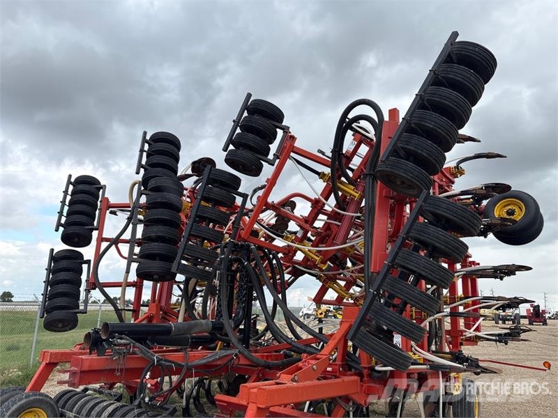 Bourgault 5710 Series II 51 ft Air Drill Perforatrici