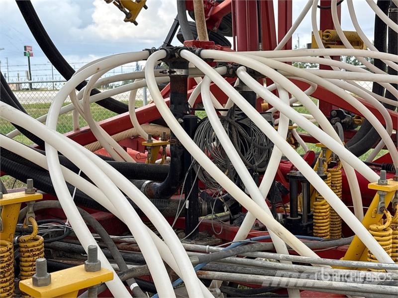 Bourgault 5710 Series II 51 ft Air Drill Perforatrici