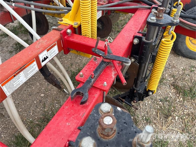 Bourgault 5710 Series II 51 ft Air Drill Perforatrici