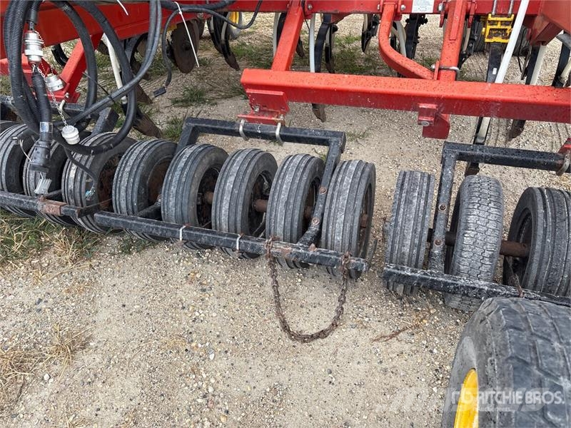 Bourgault 5710 Series II 51 ft Air Drill Perforatrici