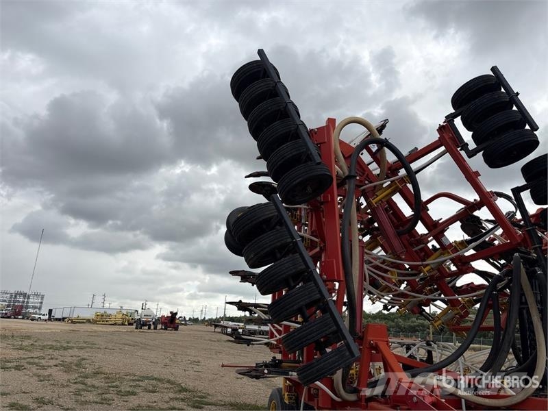 Bourgault 5710 Series II 51 ft Air Drill Perforatrici