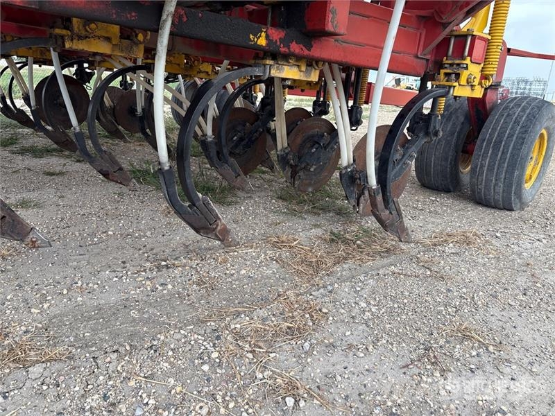 Bourgault 5710 Series II 51 ft Air Drill Perforatrici