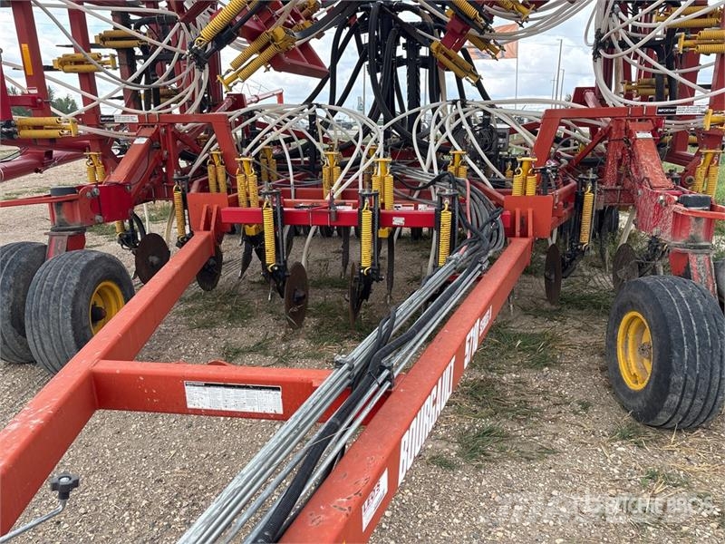 Bourgault 5710 Series II 51 ft Air Drill Perforatrici