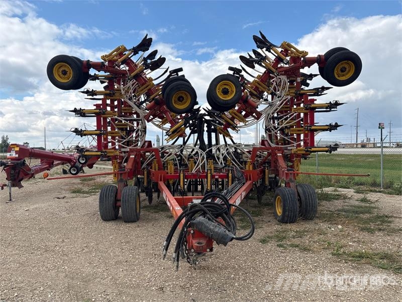 Bourgault 5710 Series II 51 ft Air Drill Perforatrici