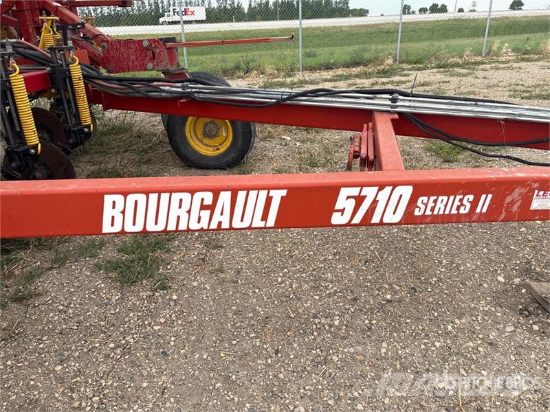 Bourgault 5710 Series II 51 ft Air Drill Perforatrici