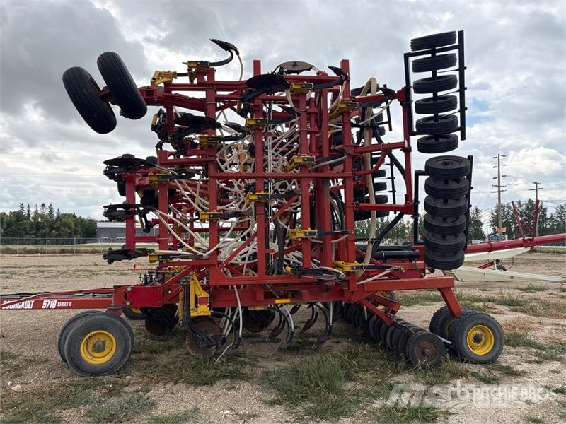 Bourgault 5710 Series II 51 ft Air Drill Perforatrici