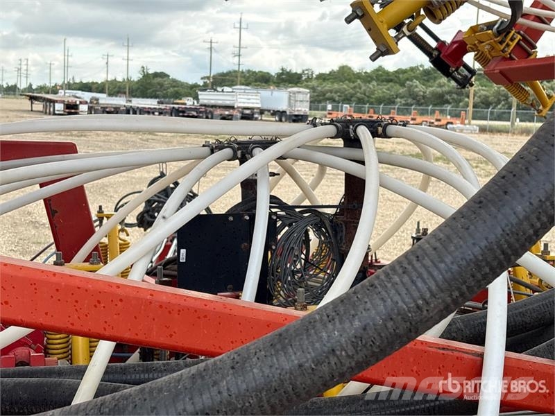 Bourgault 5710 Series II 51 ft Air Drill Perforatrici