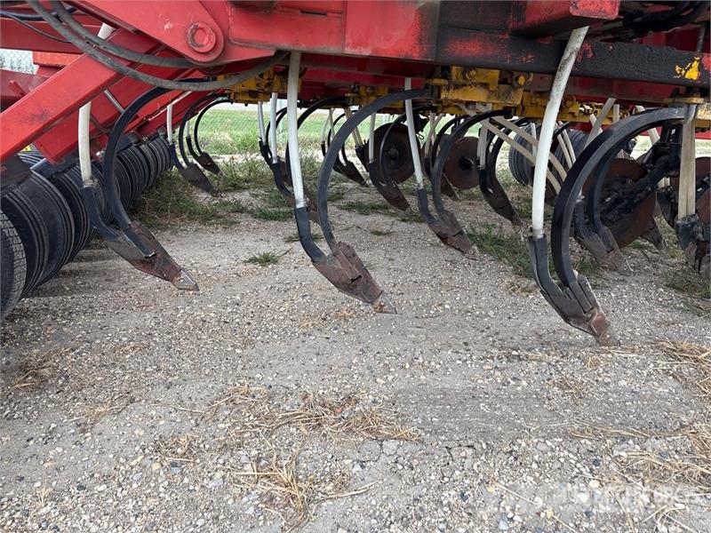 Bourgault 5710 Series II 51 ft Air Drill Perforatrici