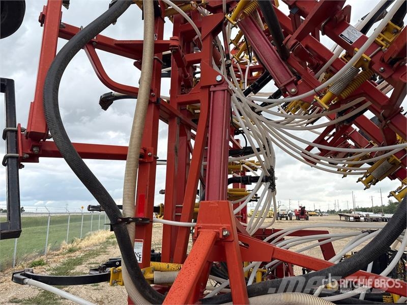 Bourgault 5710 Series II 51 ft Air Drill Perforatrici