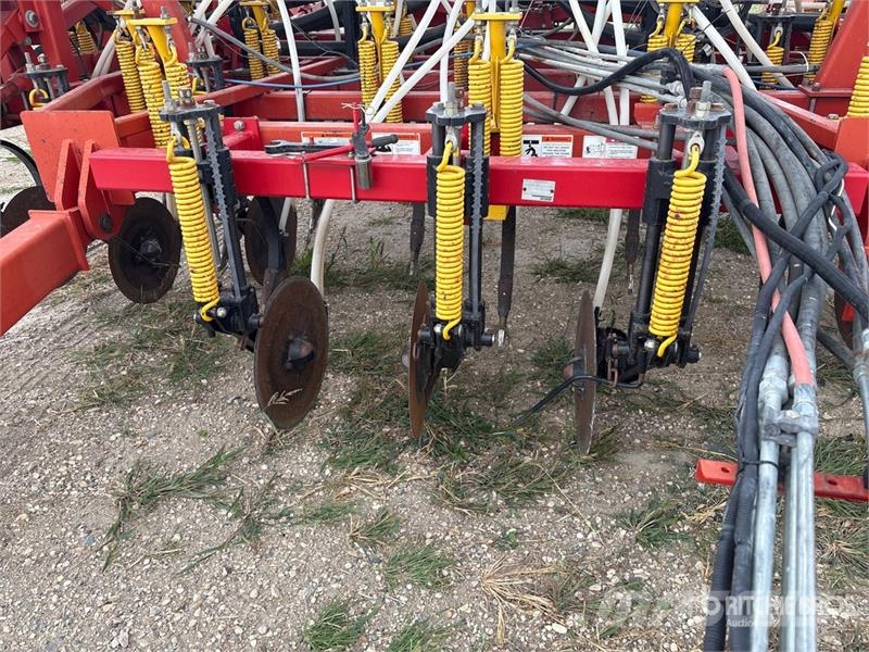 Bourgault 5710 Series II 51 ft Air Drill Perforatrici