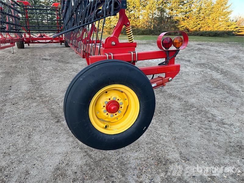 Bourgault 6000 كاسحات