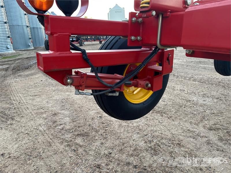Bourgault 6000 كاسحات