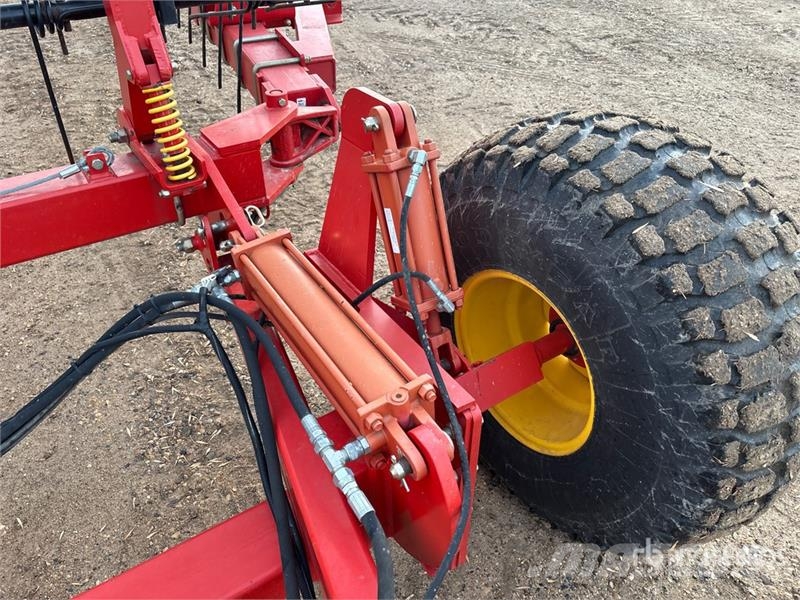 Bourgault 6000 كاسحات