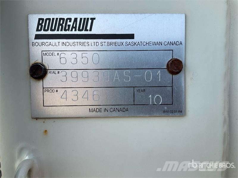 Bourgault 6350 350 bu Tow-Behind Air Cart Perfuradoras