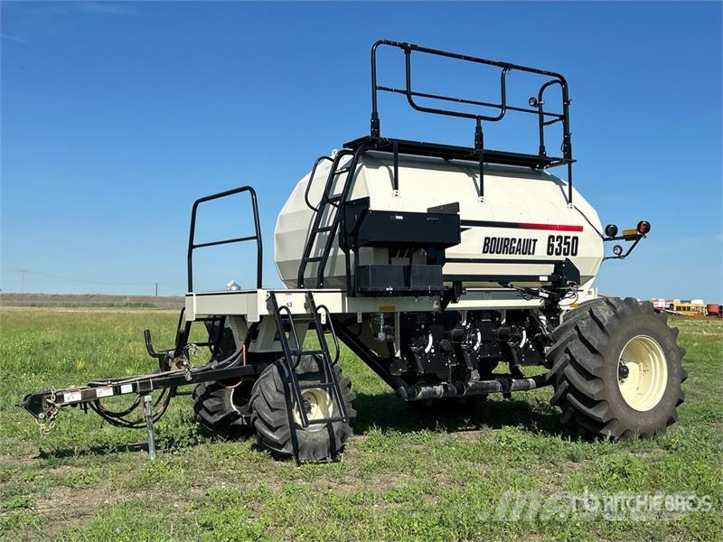 Bourgault 6350 350 bu Tow-Behind Air Cart 鑽頭