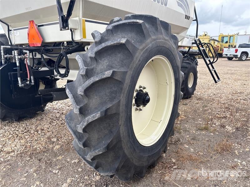 Bourgault 6350 350 bu Tow-Behind Air Cart Sijačice