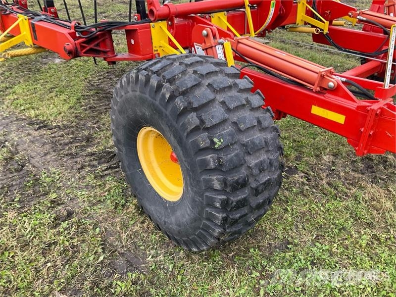 Bourgault 7200 耙車