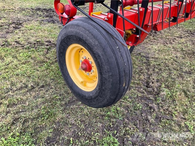 Bourgault 7200 Akėčios