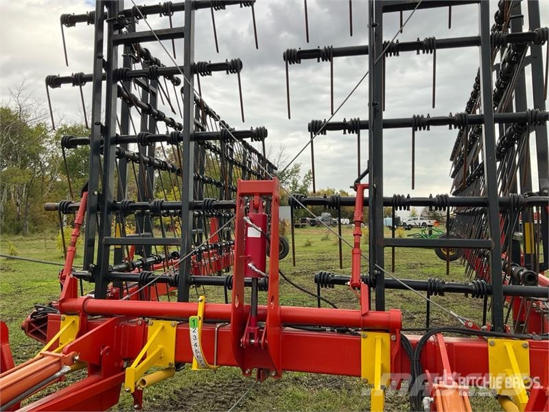 Bourgault 7200 耙車