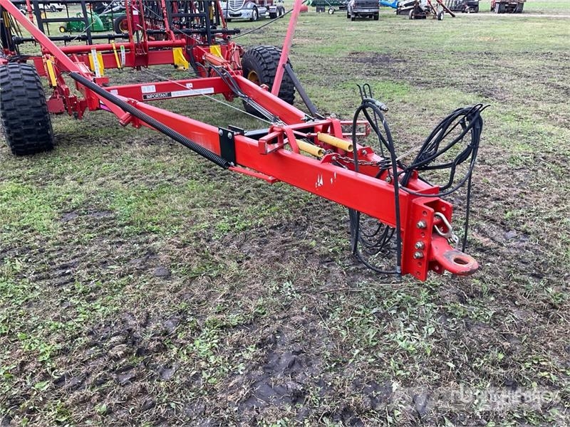 Bourgault 7200 耙車