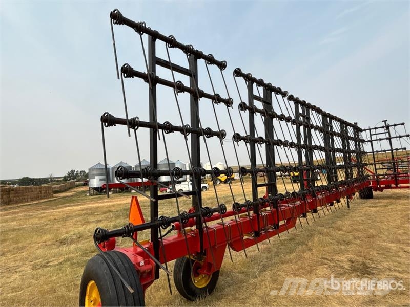 Bourgault 7200 كاسحات