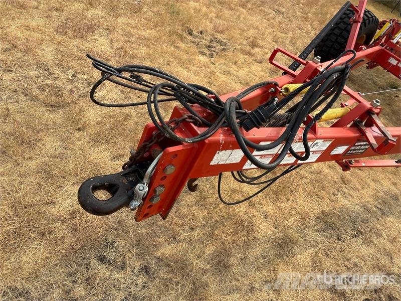Bourgault 7200 كاسحات