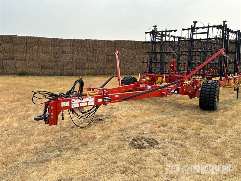 Bourgault 7200 كاسحات