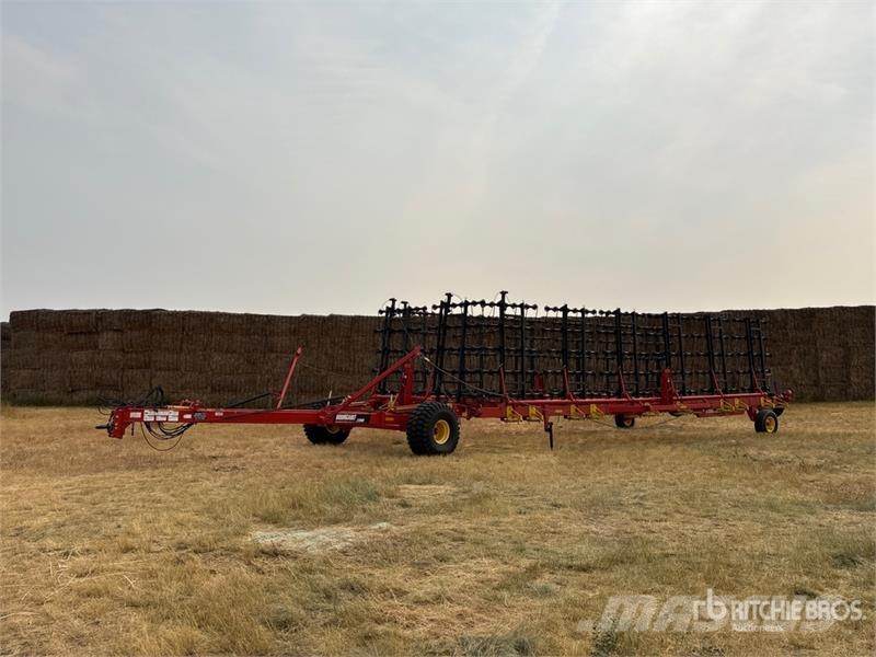 Bourgault 7200 كاسحات