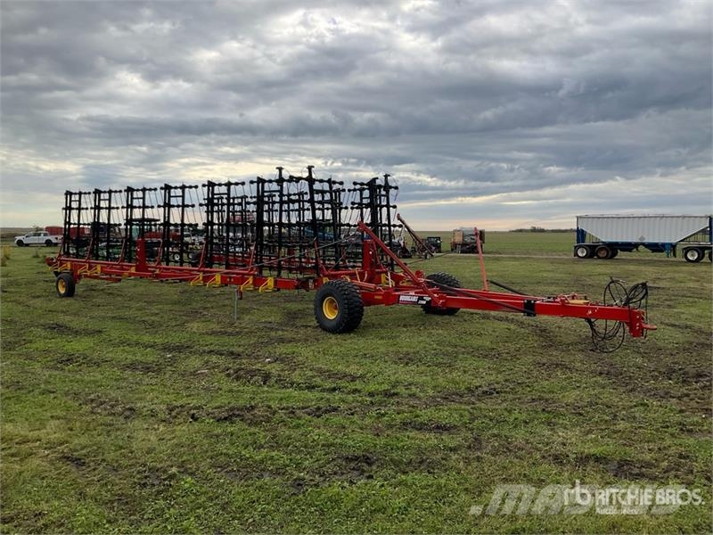 Bourgault 7200 耙車