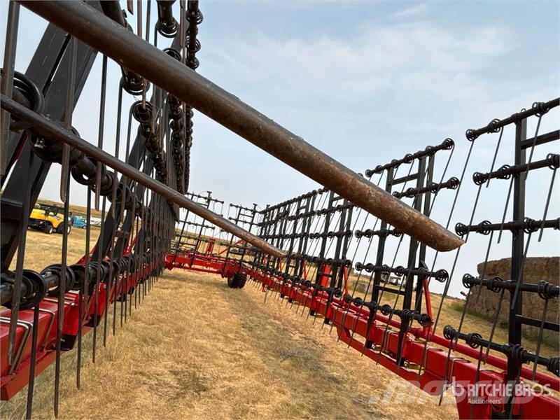 Bourgault 7200 كاسحات
