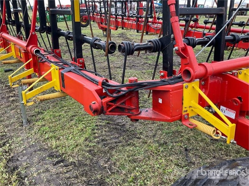Bourgault 7200 耙車