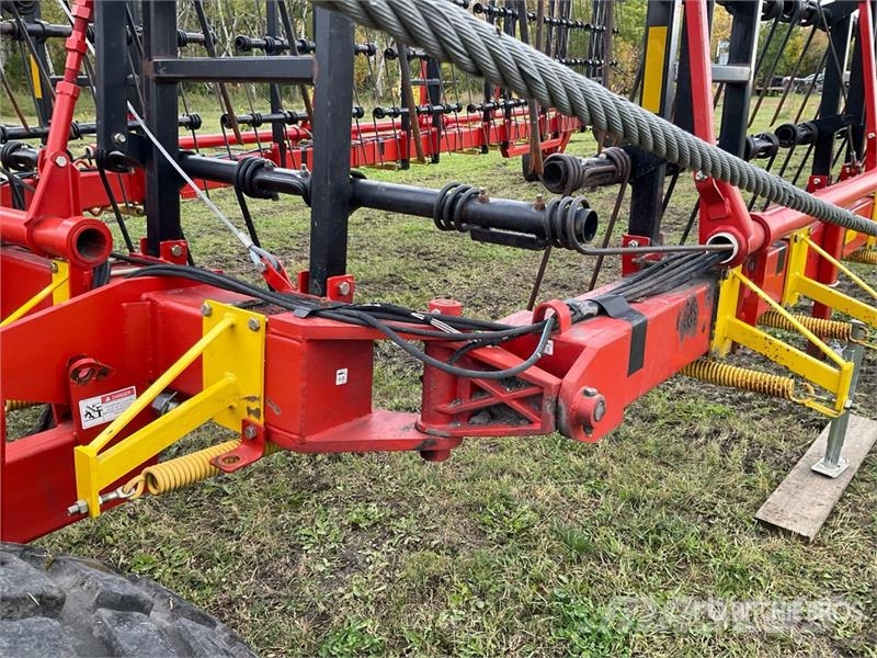 Bourgault 7200 耙車