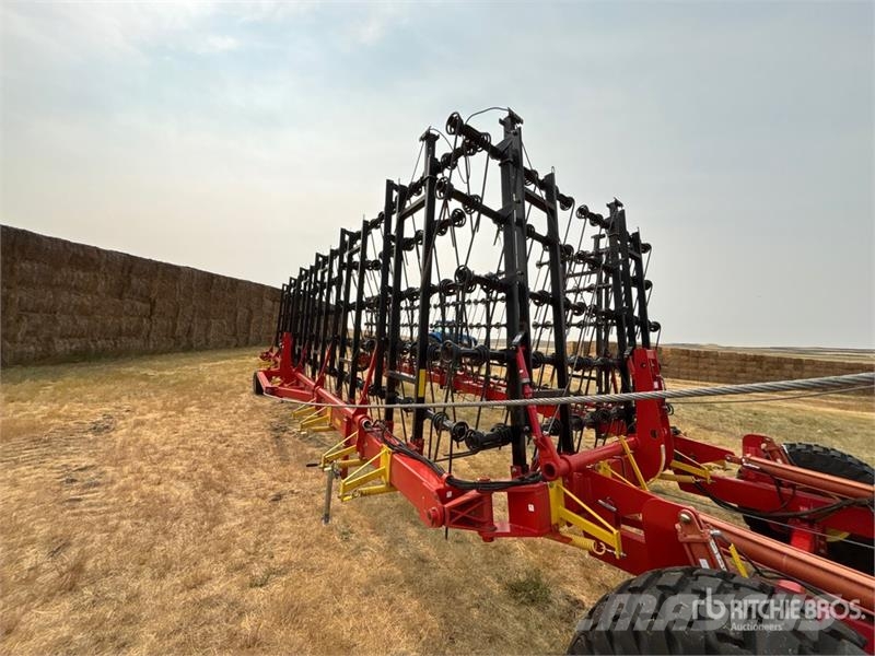 Bourgault 7200 كاسحات
