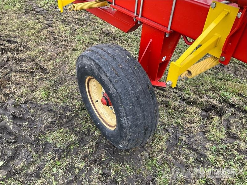Bourgault 7200 耙車