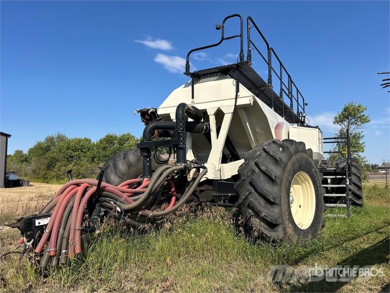 Bourgault 7950 950 bu Tow-Behind Air Cart Sijačice