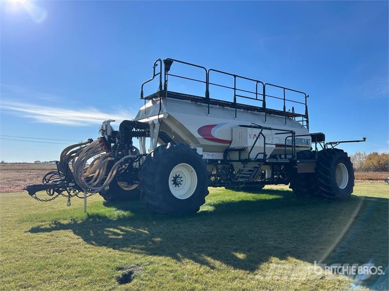 Bourgault 7950 Tow-Behind Air Cart مثاقيب