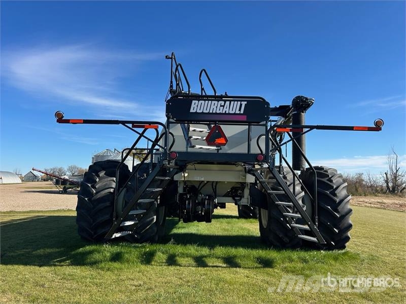 Bourgault 7950 Tow-Behind Air Cart مثاقيب