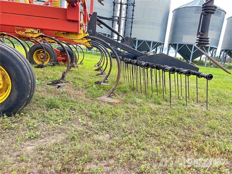 Bourgault 8800 40 ft Cultivator Coltivatori