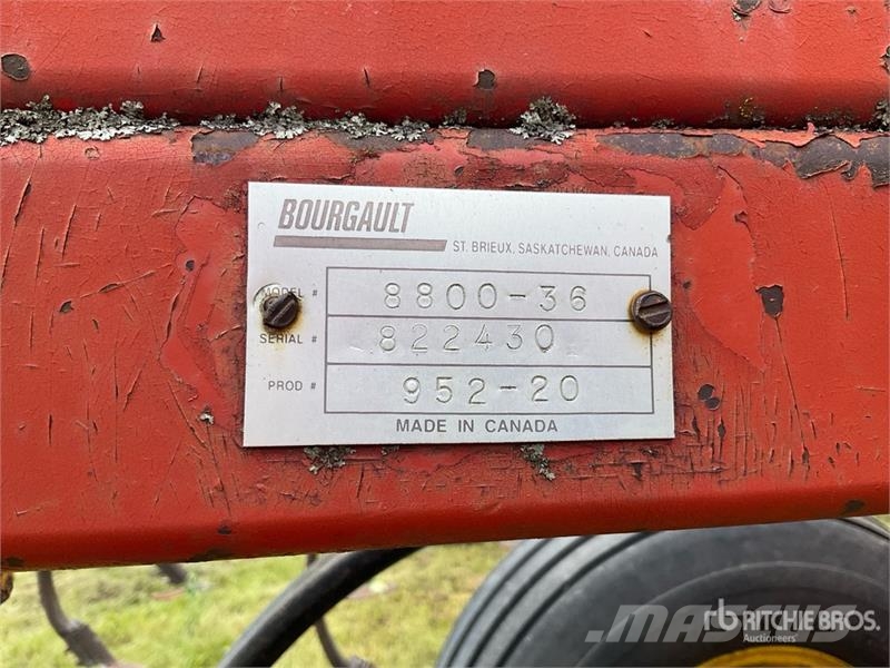 Bourgault 8800 40 ft Cultivator Cultivators