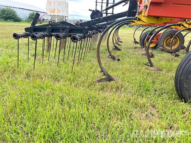 Bourgault 8800 40 ft Cultivator Coltivatori