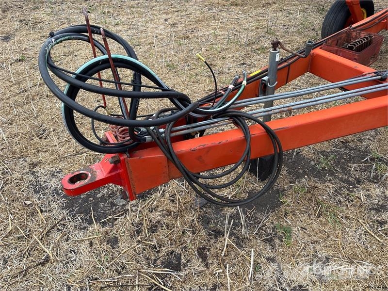 Bourgault 8810 36 ft Cultivator Cultivatoren
