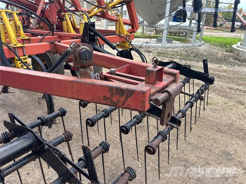 Bourgault 8810 40 ft Cultivator Kultivatori