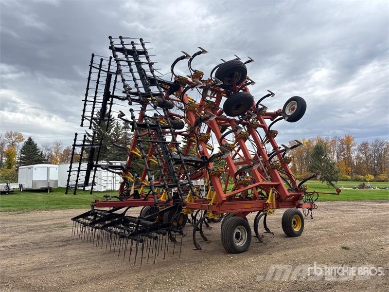 Bourgault 8810 40 ft Cultivator Kultivatori