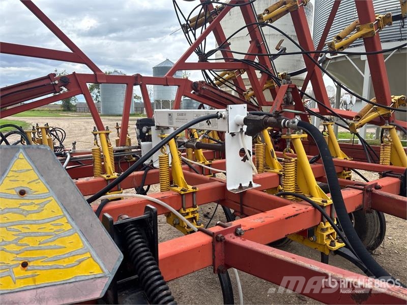 Bourgault 8810 40 ft Cultivator Kultivatori