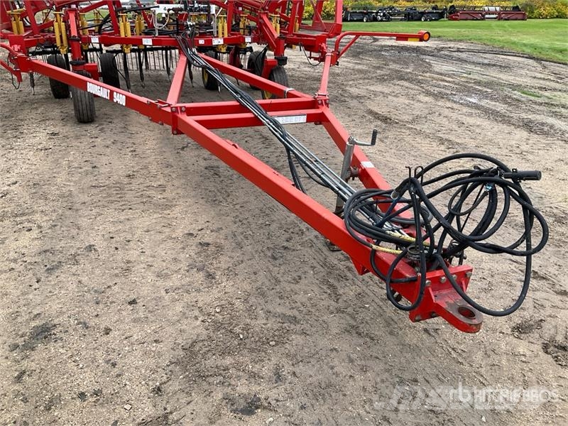 Bourgault 9400 54 ft Cultivator Coltivatori